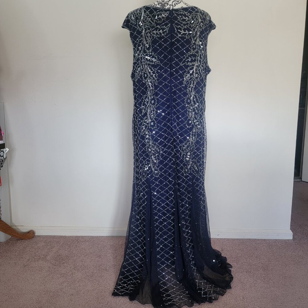Prelude Formal Beaded Sleeveless Dress Women's Size 20W - Picture 5 of 11